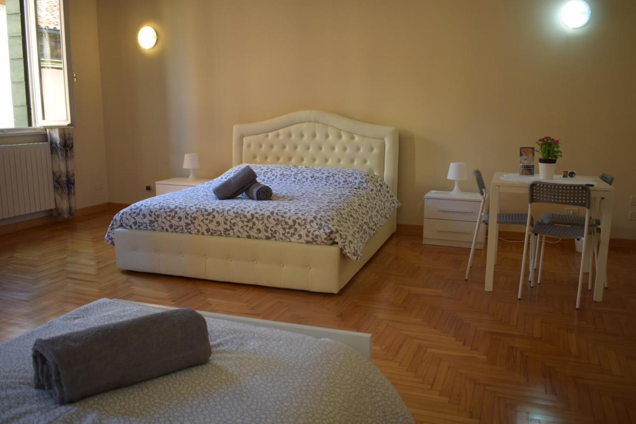 Casa Roma Rooms Падуя Экстерьер фото